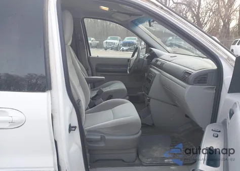 2005 Ford Freestar Ses z USA, uszkodzony, nr VIN 2FMZA57675BA79244